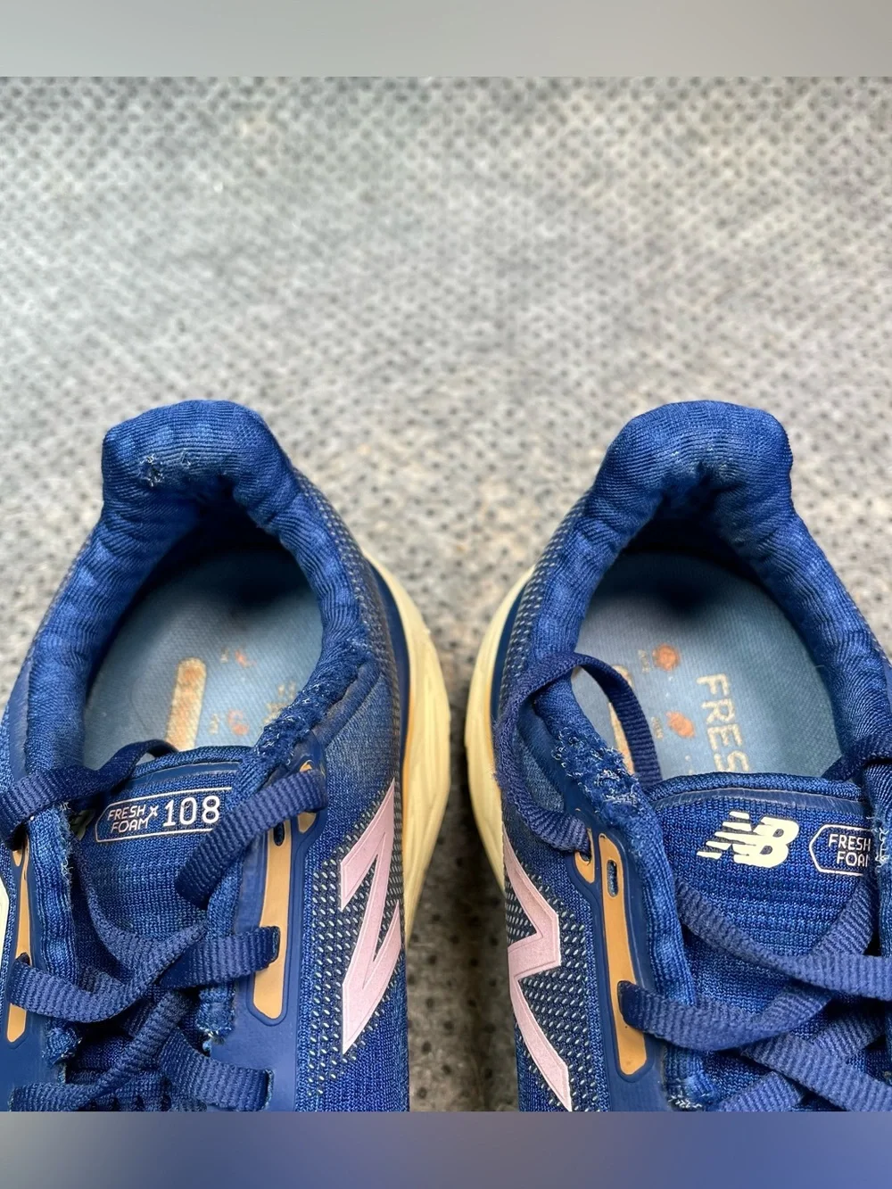 New Balance Fresh Foam X 1080 Blue Running Shoes Size 8.5 Women’s